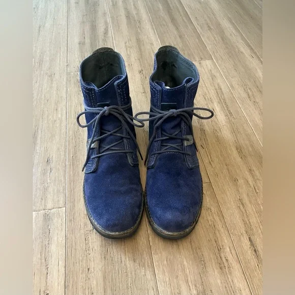 Bussola blue suede tie women’s ankle boots. Size 41 - Picture 4 of 7